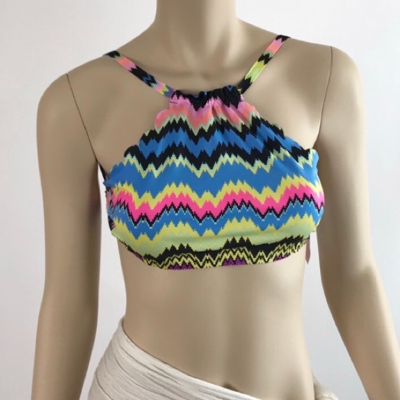 PilyQ Scallop Edge Zig Zag High Neck Bikini Top - Picture 2 of 8